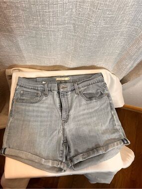 Levi's Light Blue Denim shorts  with Brown Brand Leather Patch SIZE 31